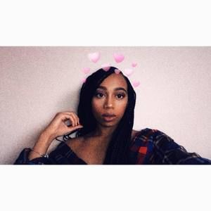 Meet your Posher, Aisha